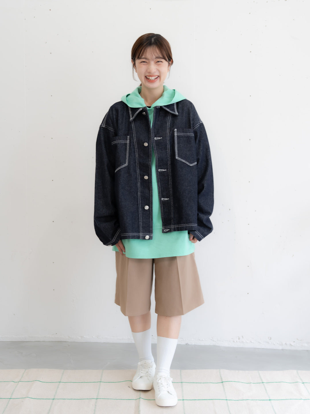 【bbO】ステッチデザインショートデニムジャケット