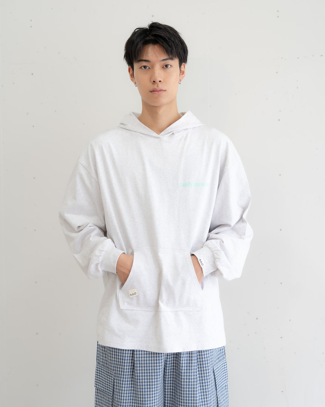 [SET]【bbO】ロゴビッグシルエットカットフーディー・パーカー+【予約】【bbO】チェック柄2WAYカーゴポケットパンツ(2set)