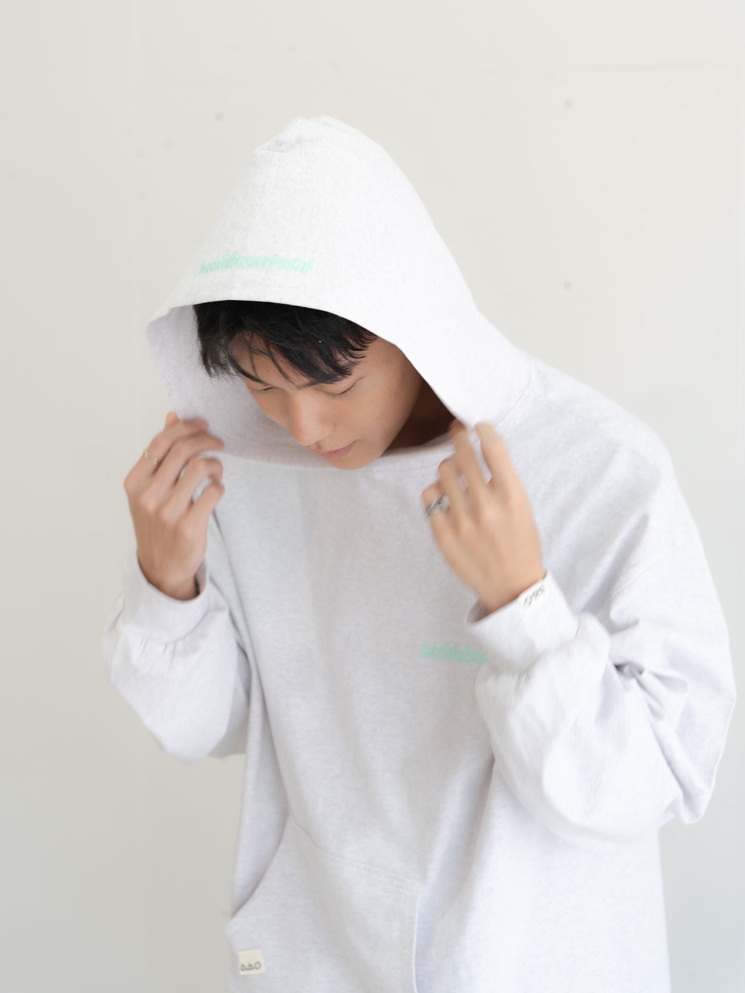 [SET]【bbO】ロゴビッグシルエットカットフーディー・パーカー+【予約】【bbO】チェック柄2WAYカーゴポケットパンツ(2set)