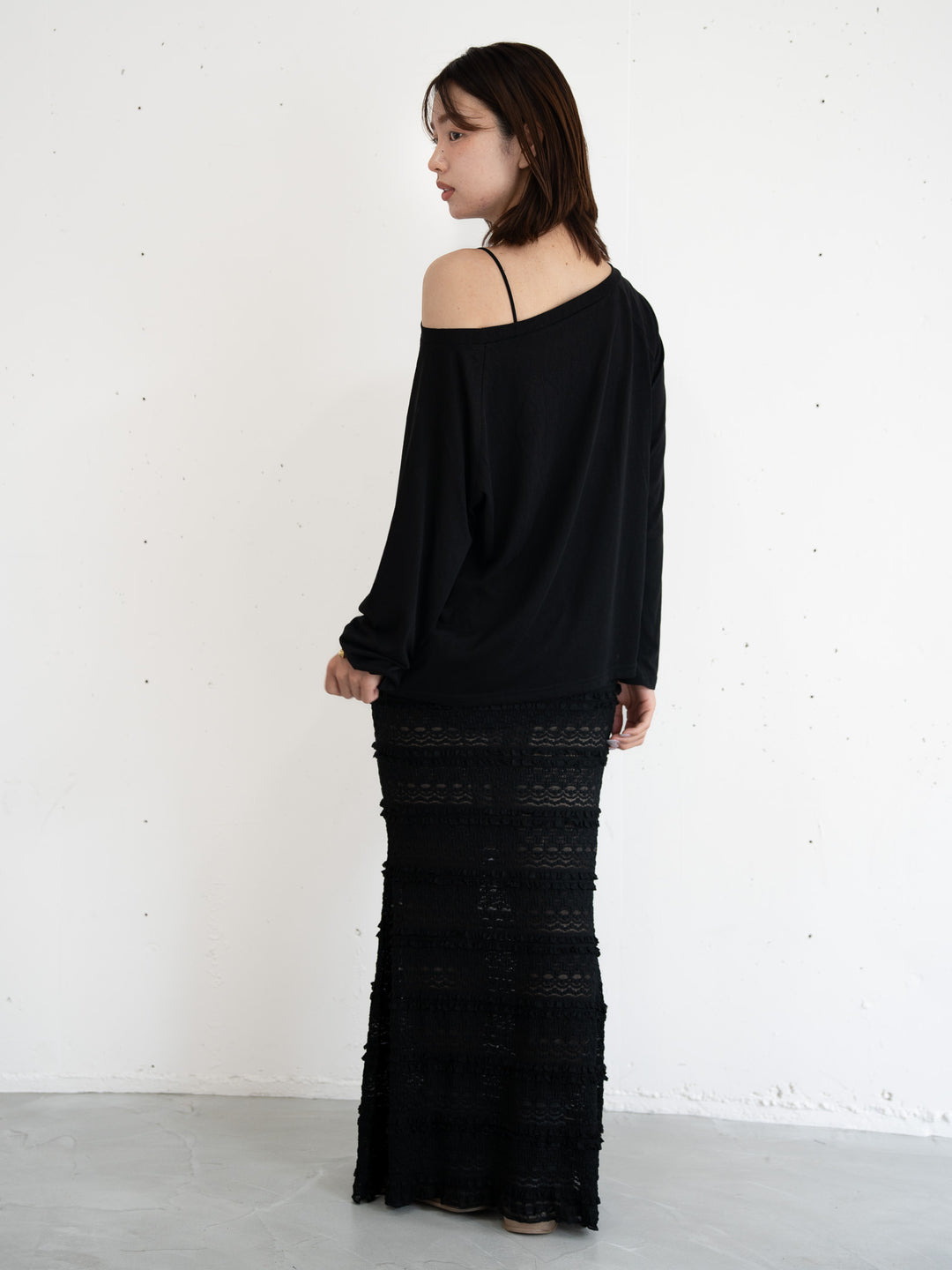 【bbO】ルーズネックナンバリングクロップドロンT