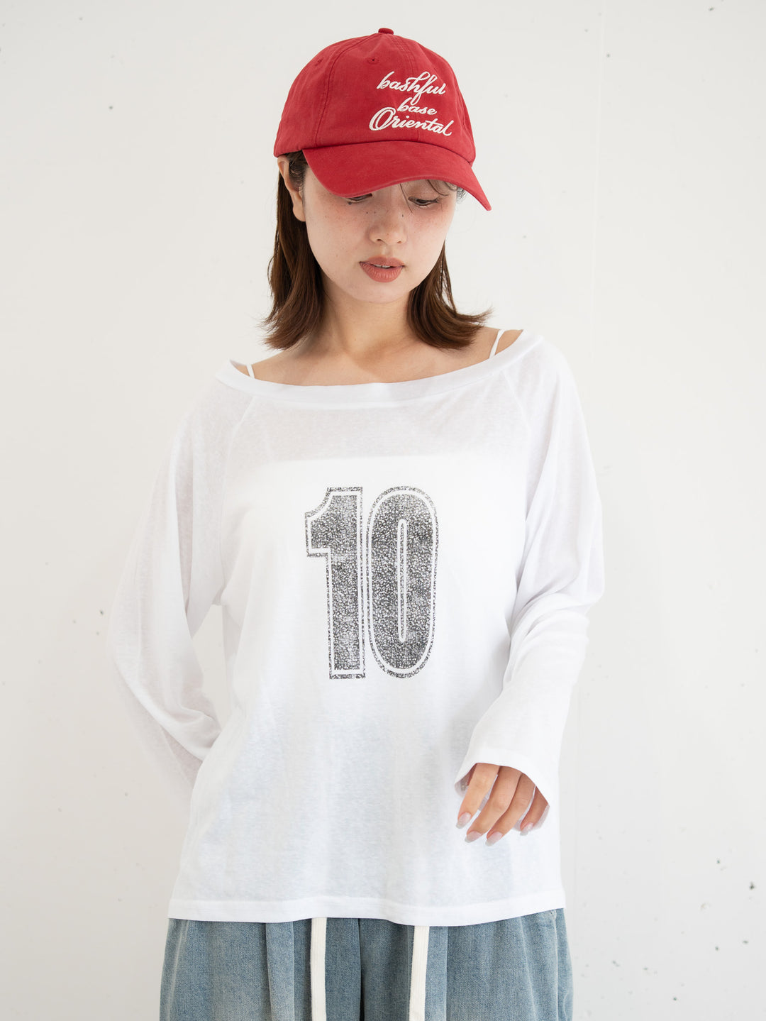 【bbO】ルーズネックナンバリングクロップドロンT