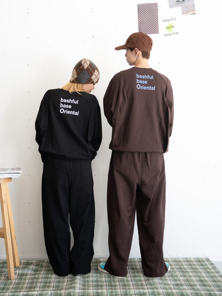 【bbO】バックロゴボリュームスウェットプルオーバーxイージーコクーンワイドスウェットパンツ（2枚組み）