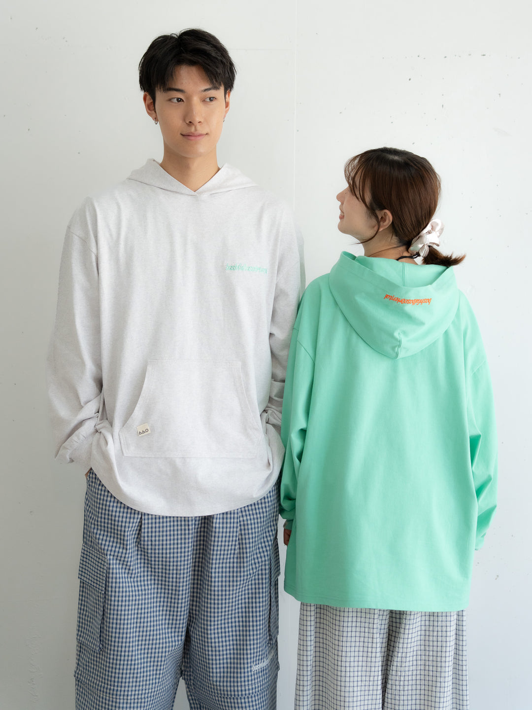 [SET]【bbO】ロゴビッグシルエットカットフーディー・パーカー+【予約】【bbO】チェック柄2WAYカーゴポケットパンツ(2set)
