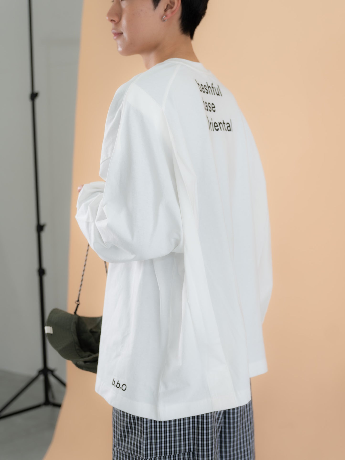 【bbO】バックロゴボリュームロンT