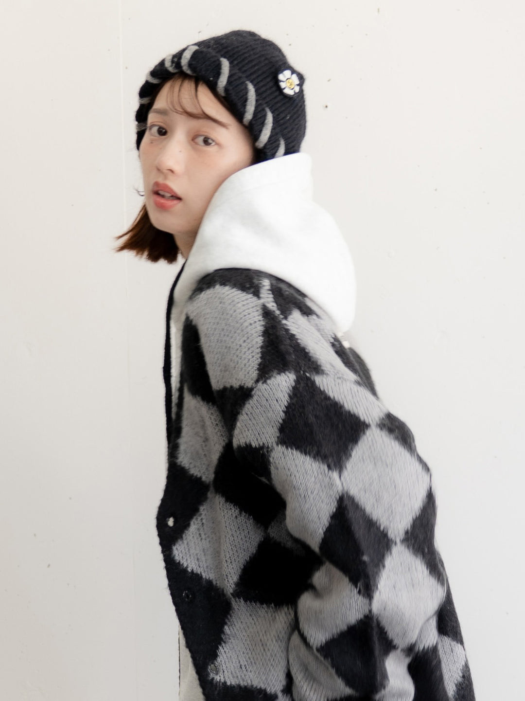 【bbO】ハンドステッチフラワーワッペンニットキャップ